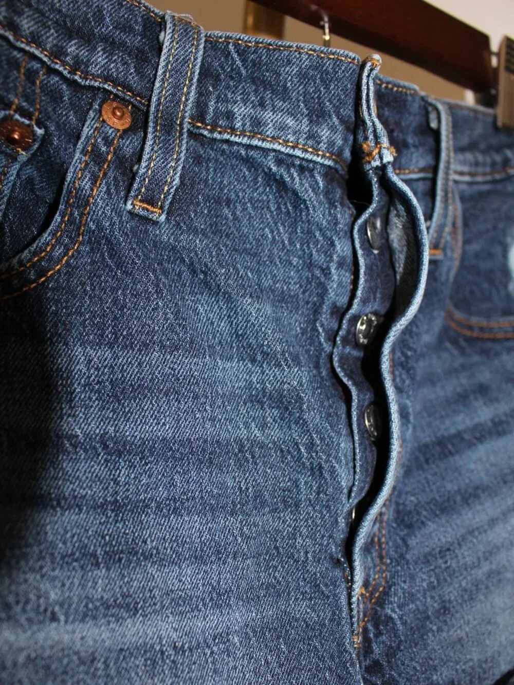 Women's Levi 501 Jean Shorts, Size 29 - Dark